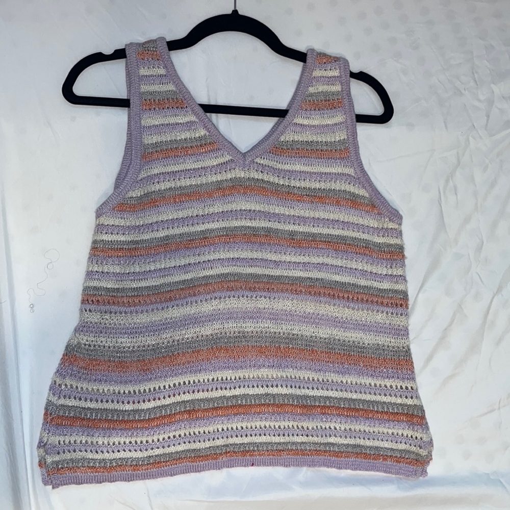Knit tank top. (Lavender, salmon, white, heather gray)